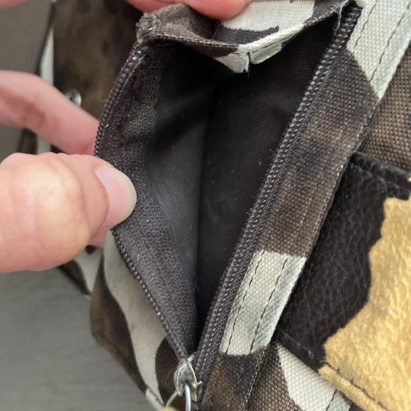 Tan and brown camo print wallet - Picture 6 of 15